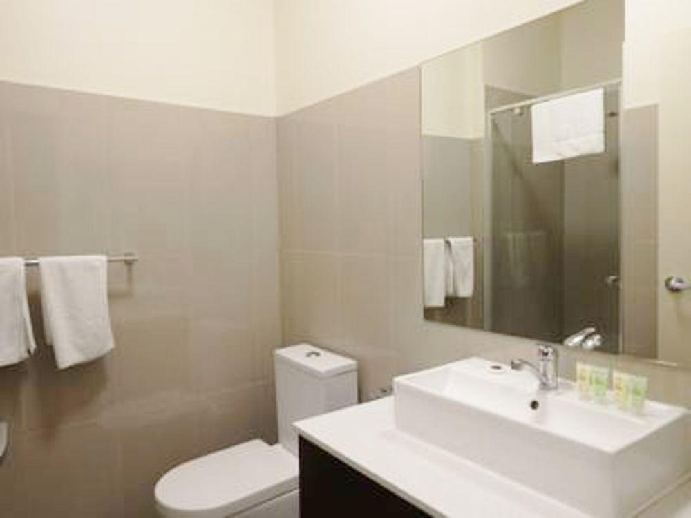 Naughtons Hotel Melbourne Bagian luar foto