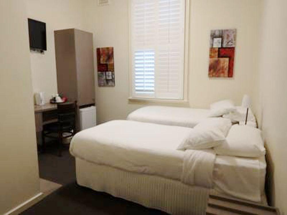 Naughtons Hotel Melbourne Bagian luar foto