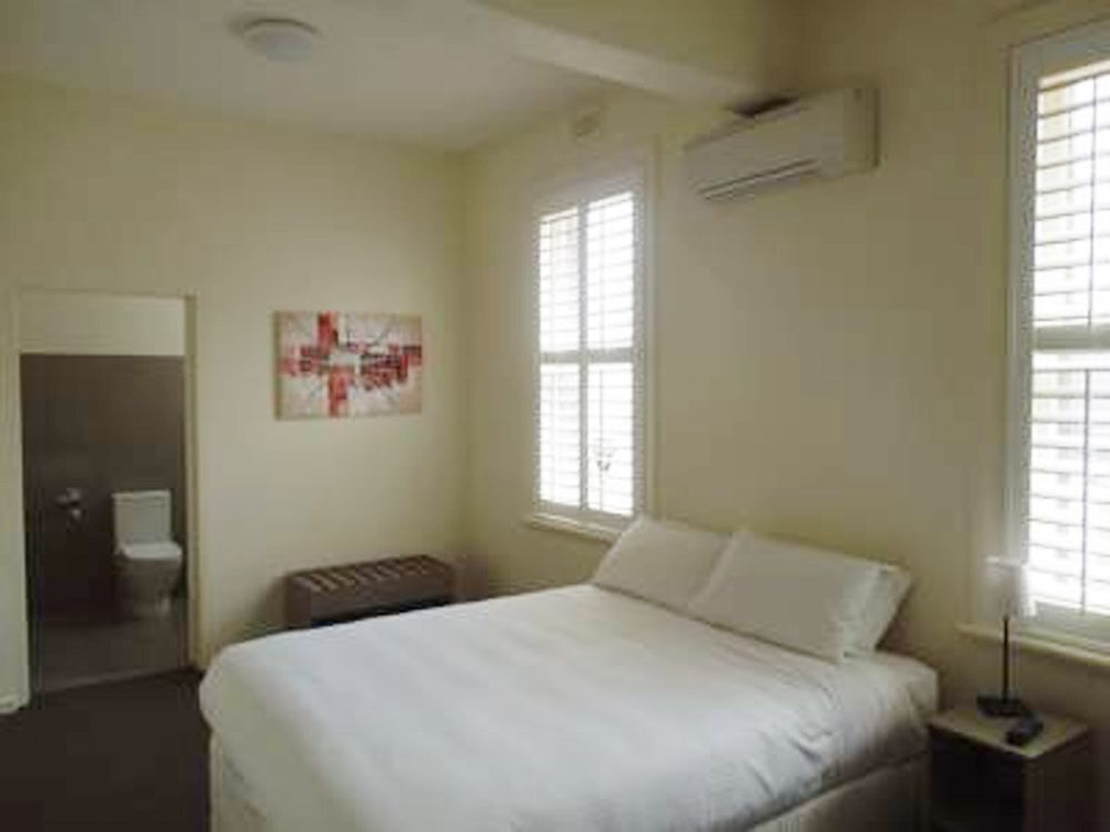 Naughtons Hotel Melbourne Bagian luar foto