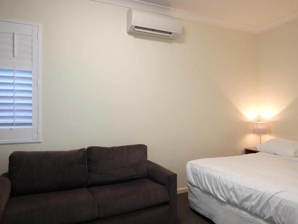 Naughtons Hotel Melbourne Bagian luar foto