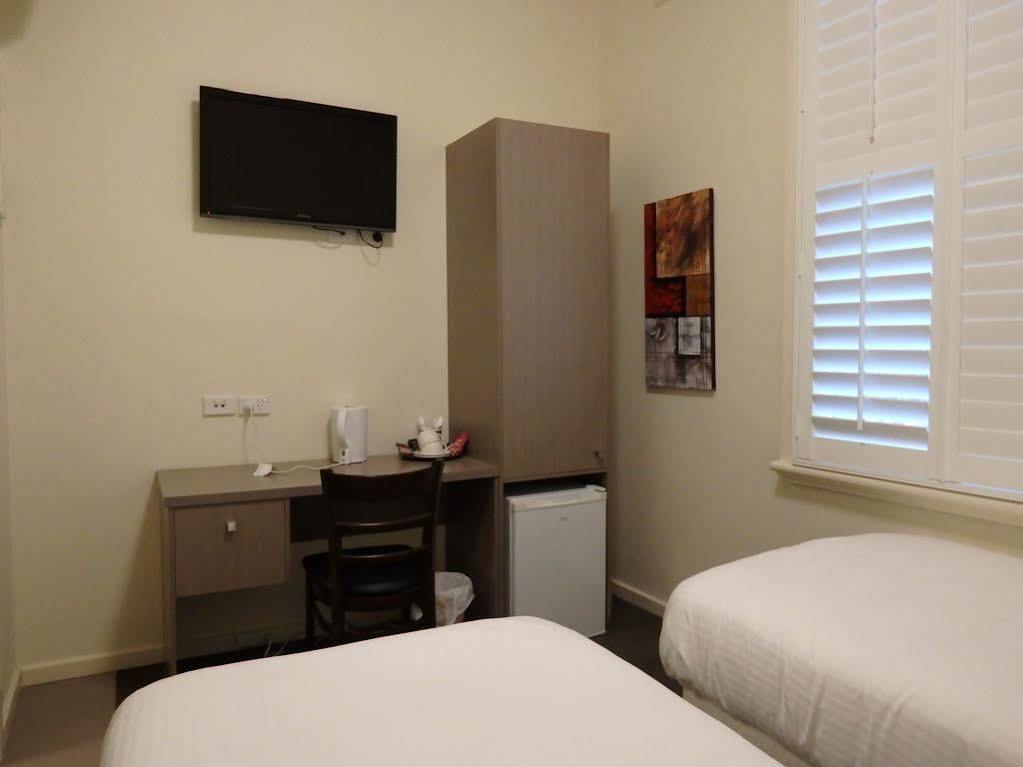 Naughtons Hotel Melbourne Bagian luar foto