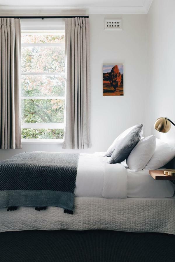 Naughtons Hotel Melbourne Bagian luar foto